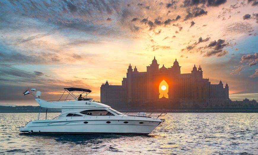Luxury yacht with meals (shared tour) - Al Nahdi Travels